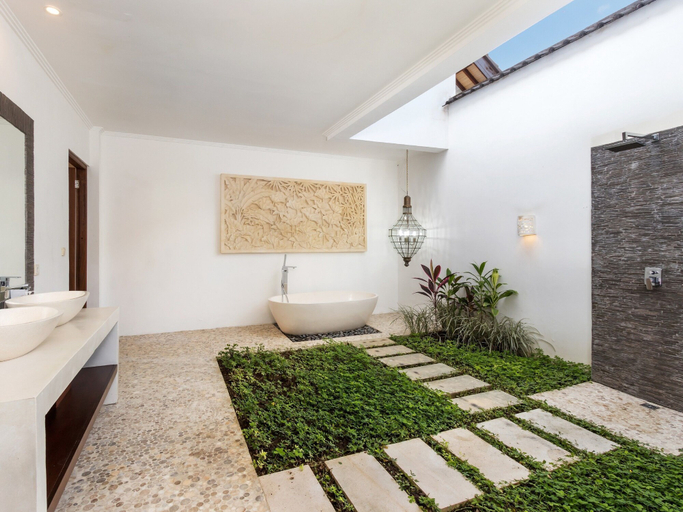 Bathroom 5, Villa Candi Kecil Empat by Villa Finder, Gianyar