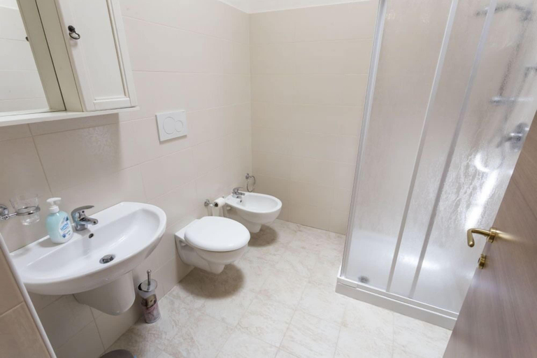 Bathroom 5, Dimora Delle Grotte, Bari