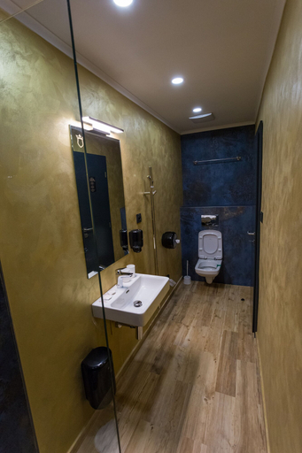 Bathroom 5, Golden Apartments, Košice I