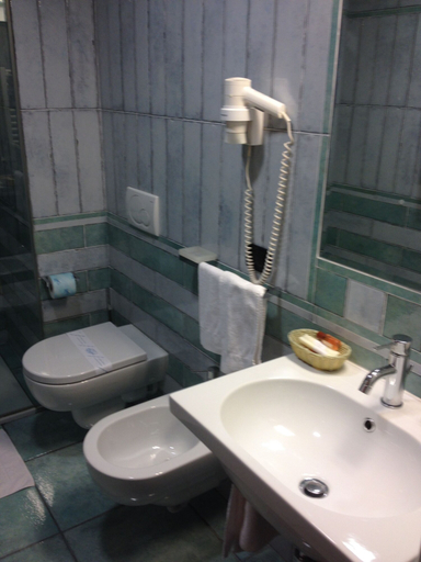 Bathroom 4, Hotel Ristorante Vecchia Riva, Varese