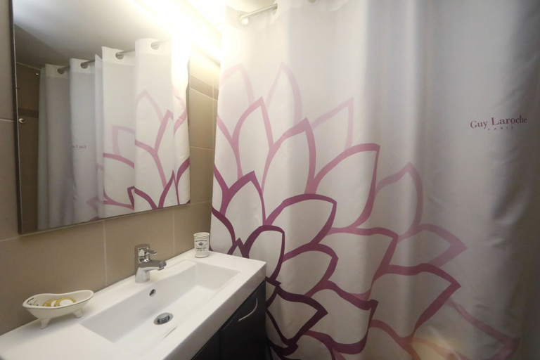 Bathroom 3, Gazi Boutique Apartment 2, Attica