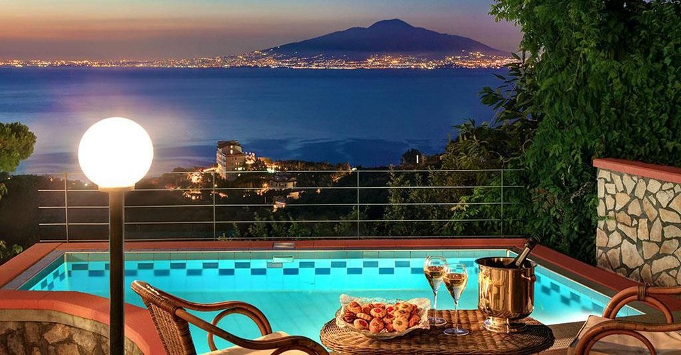 Outdoor pool 2, Peter's House, Napoli