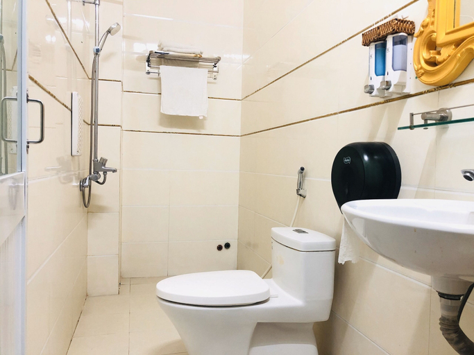 Bathroom 4, King Hotel, Quảng Ngãi