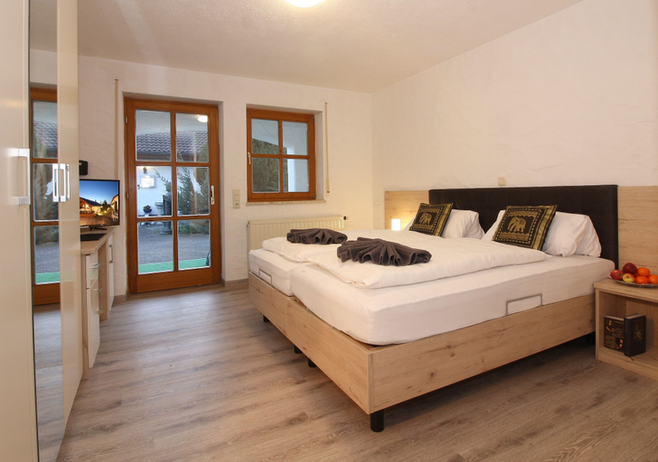 Bedroom 3, PAGA Hotel, Passau