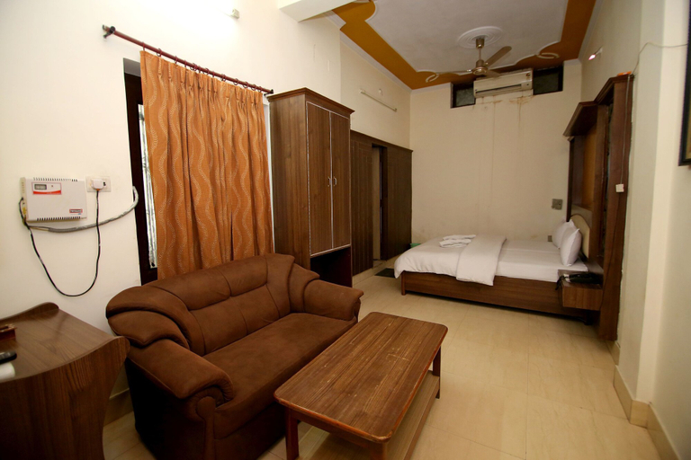 Bedroom 3, Hotel Midtown, Hardwar
