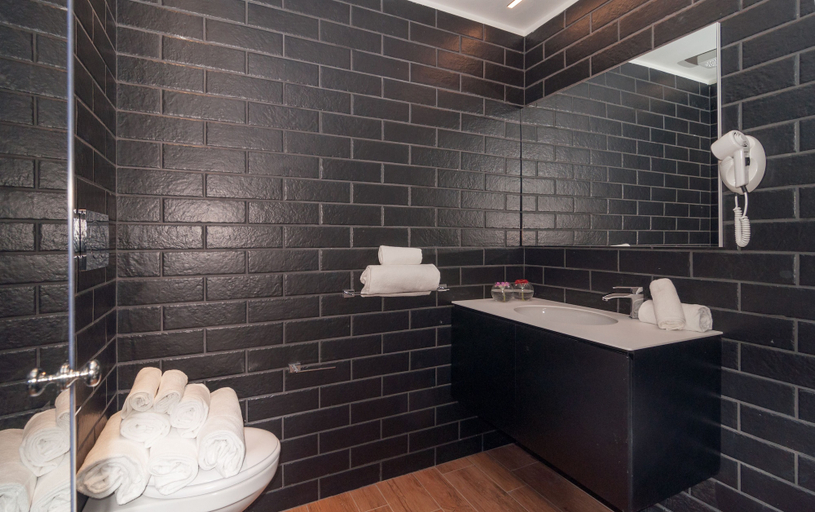 Bathroom 3, Residence Ten Suite, Rimini
