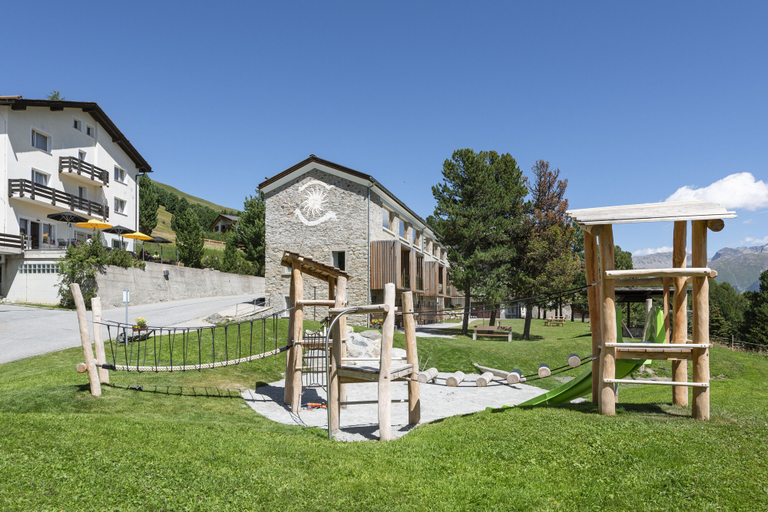 Exterior & Views 2, Berghotel Randolins, Maloja
