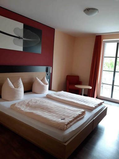 Bedroom 4, Hotel & Restaurant La Baia, Cochem-Zell