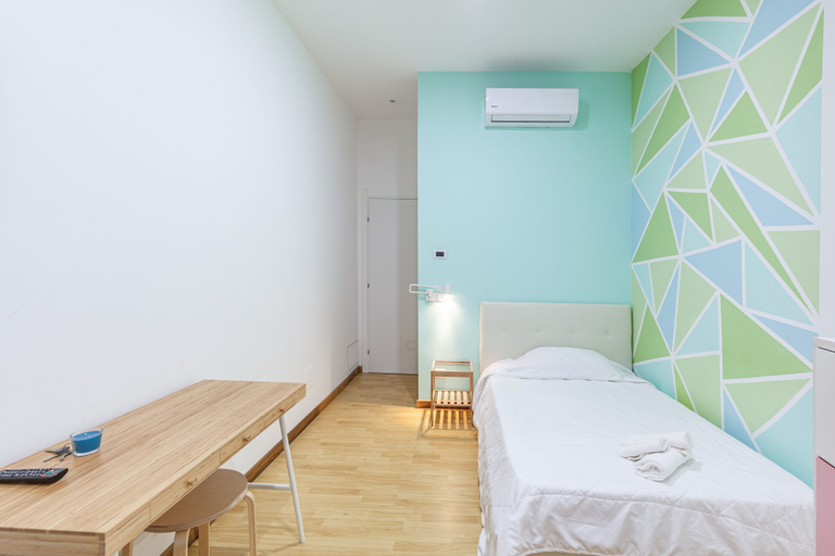 Bedroom 2, Alloggi Costantini, Rome