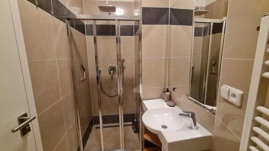 Bathroom 4, Apartment near Congress Centre I., Praha 5