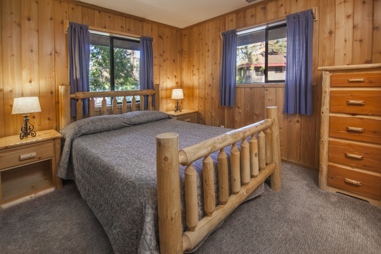 Bedroom 2, Idyllwild Inn, Riverside