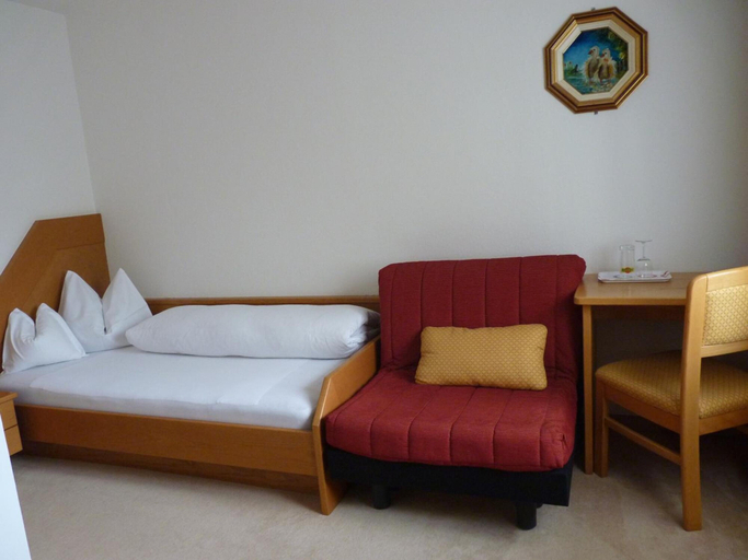 Bedroom 2, Hotel Mair am Turm, Bolzano
