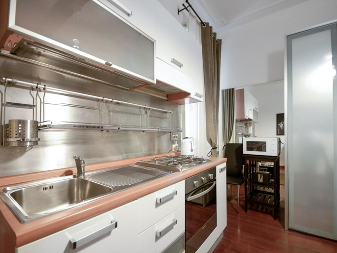 Others 4, Banchi Apartment, Roma