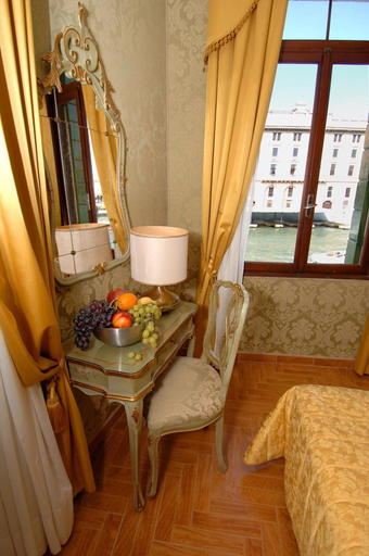 Bedroom 2, Hotel Canal, Venezia