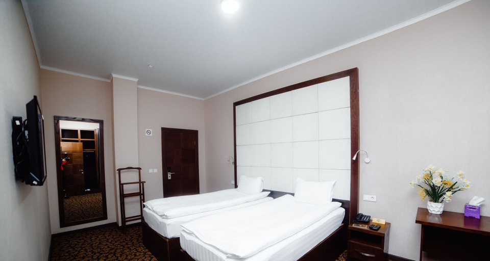 Bedroom 2, Hotel Golden Square Bishkek, Bishkek