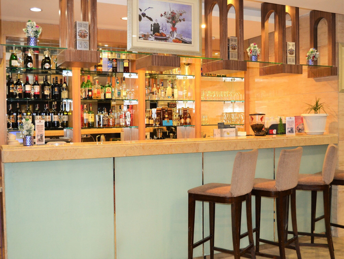 Food & Drinks 5, Renion Hills Hotel, Almaty