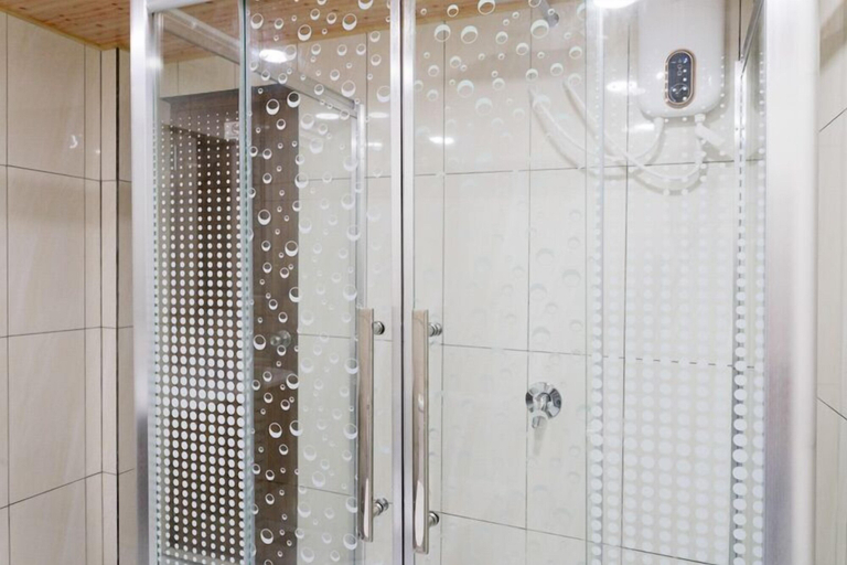 Bathroom, ONE ON INN