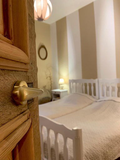 Bedroom 4, Le Carré des Arts, Nord