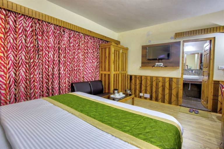 Bedroom 3, Hotel Samiru, Kullu