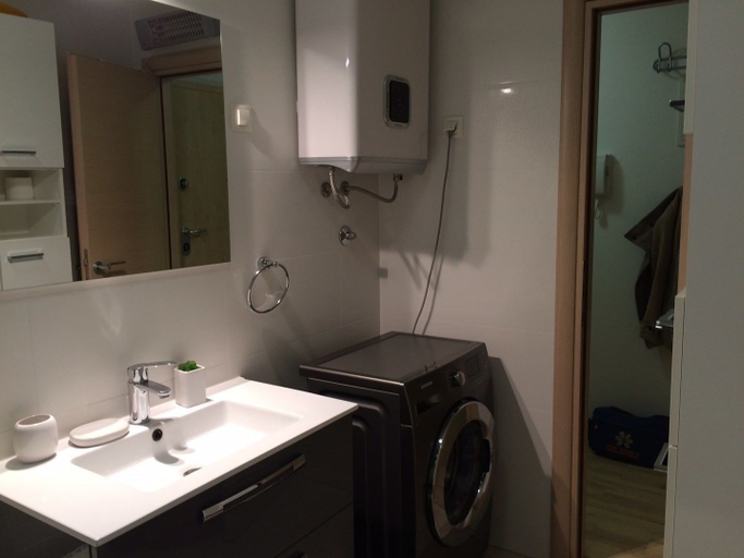 Bathroom 3, Apartment Hennion / Two Bedrooms A3 Liam, Pula