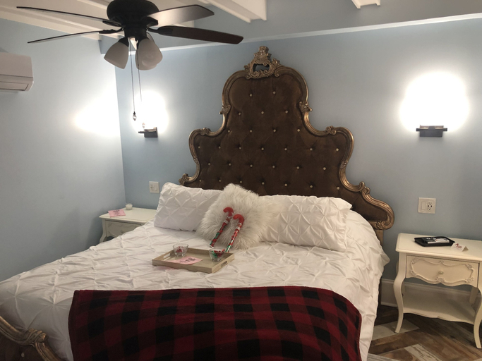 Bedroom 5, Haunted Hotel New Orleans, Orleans