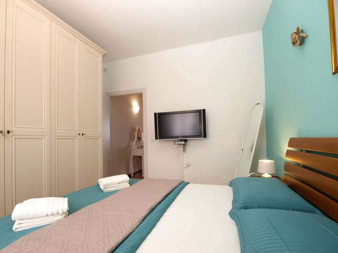 Bedroom 2, Apartment 1872, Fažana