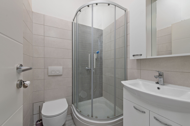 Bathroom 4, Little Flower in City Center, Rijeka