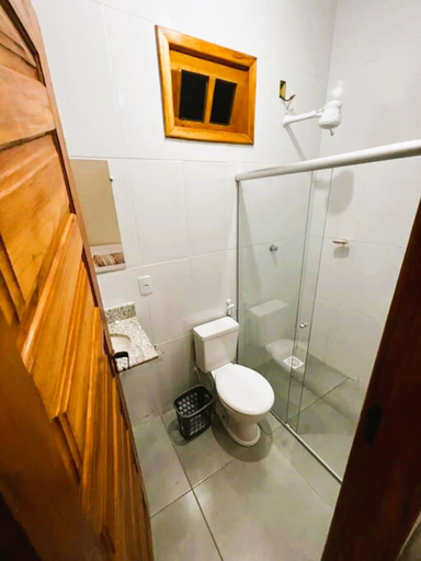 Bathroom, Chalet 2 Recanto Dende 5 Minutos da Praia, Prado