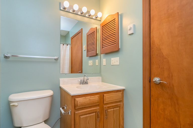 Bathroom 3, Hidden Haven, Garrett