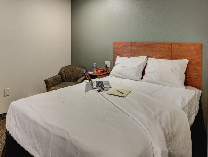 Bedroom 3, WoodSpring Suites Columbus Easton, Franklin