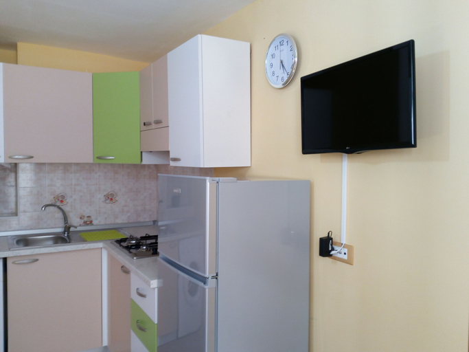 Others 4, Villa Paeonia, Salerno