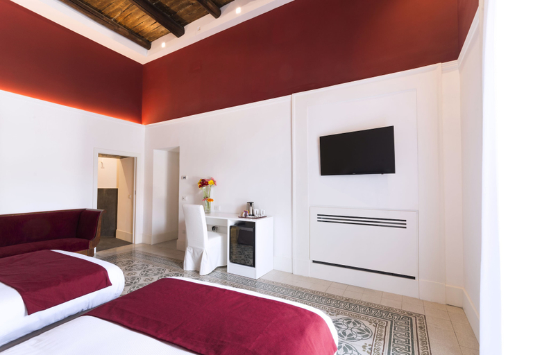 Bedroom 3, Foro Carolino, Napoli