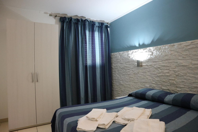 Bedroom 3, Torquemada Beach Club, Barletta-Andria-Trani
