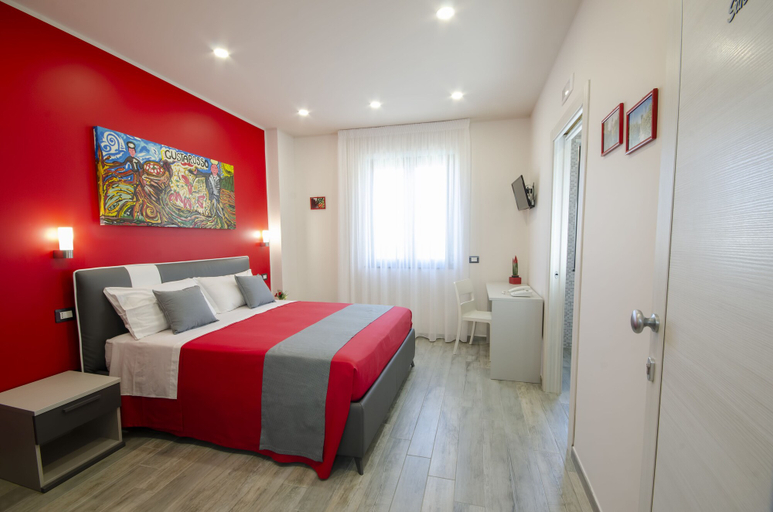 Bedroom 2, Gustarosso Rooms, Salerno