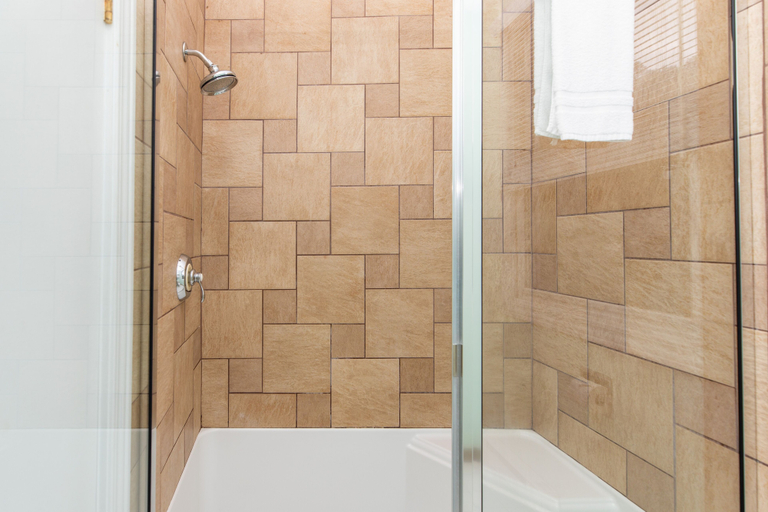 Bathroom 4, Island House Hotel, Mackinac