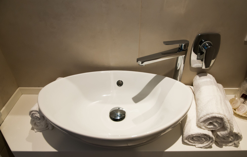 Bathroom 4, Hotel Eden, Rimini