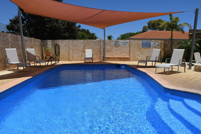 Sport & Beauty 4, Kalbarri Seafront Villas, Northampton