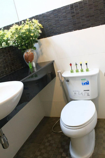 Bathroom 5, Huay kaew Palace 2, Muang Chiang Mai