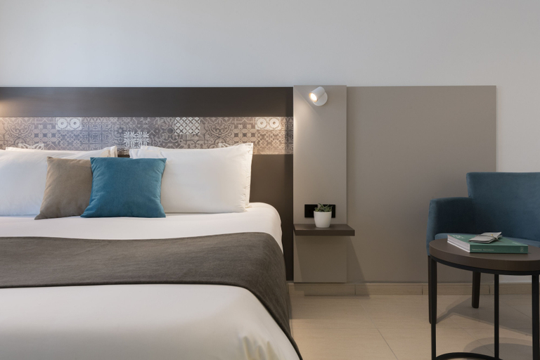 Bedroom 2, Bayview Hotel by ST Hotels