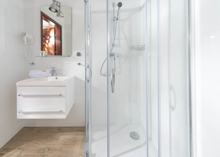 Bathroom 4, Mona Lisa Wellness & Spa, Kołobrzeg