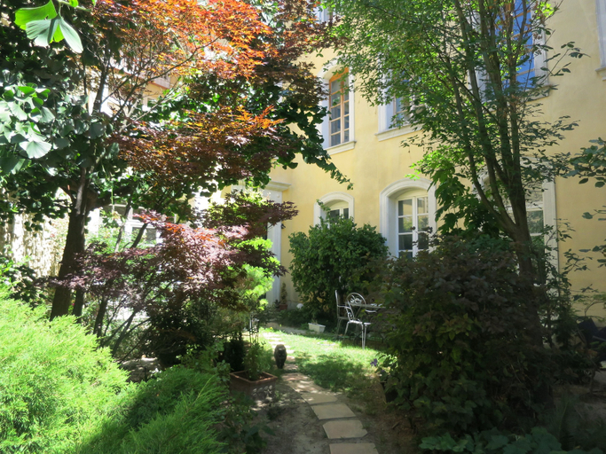 Exterior & Views 2, Entre vignes et dentelles, Vaucluse