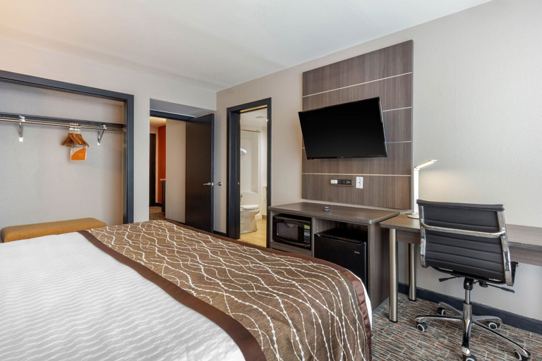 Bedroom 3, VetteCity Hotel, Warren