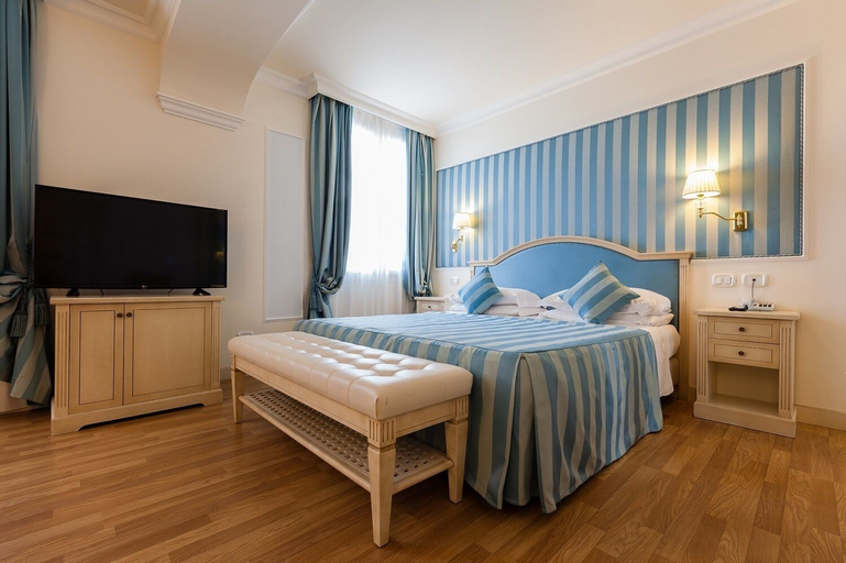 Bedroom 3, Hotel Italia Palace, Udine
