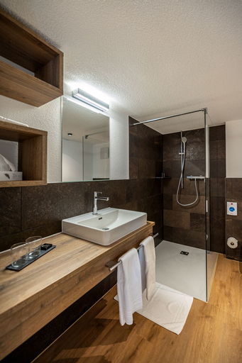 Bedroom 4, Hotel & Restaurant Bären, Wangen