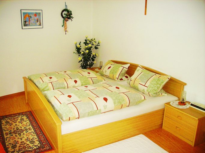 Bedroom 2, Ferienwohnung Familie Kappauf & Petrik, Tirschenreuth