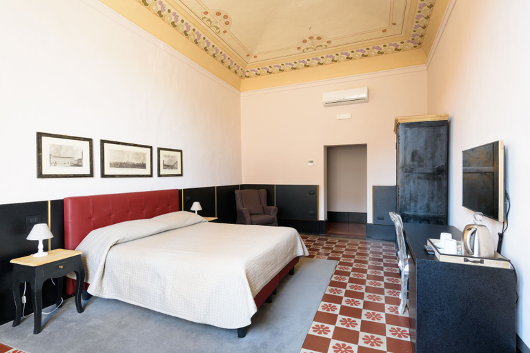 Bedroom 2, La Terrazza Sul Campo Rooming House, Siena