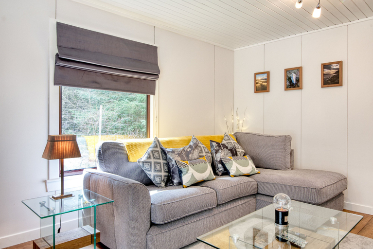 Others 5, Otter With Mountain View and Enclosed Decking, Stirling