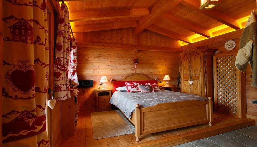 Bedroom 2, B&B Solder Chalet Dolomiti, Belluno