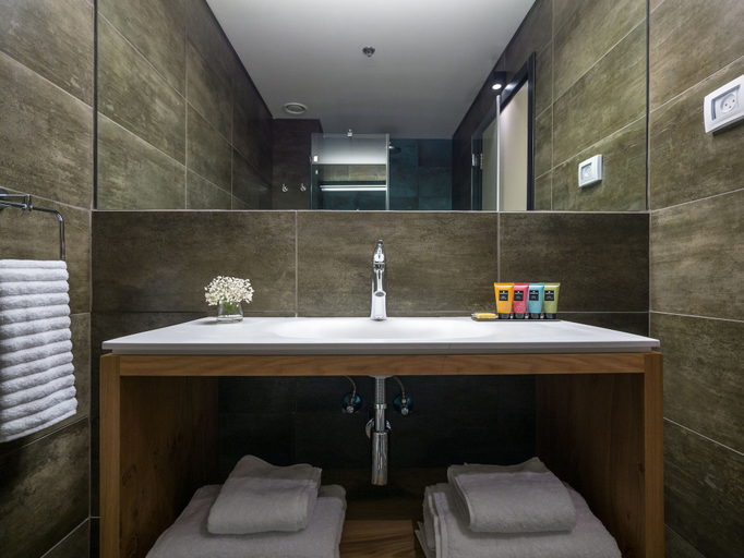 Bathroom 5, La Cappella Hotel