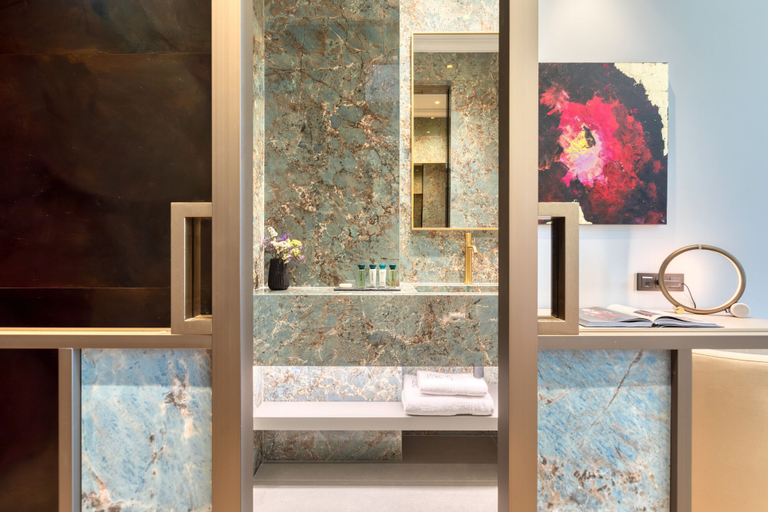 Bathroom 3, Grand Hotel Kalamata, Peloponnese